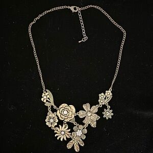 Antique gold statement necklace with pearls & rhinestones EUC